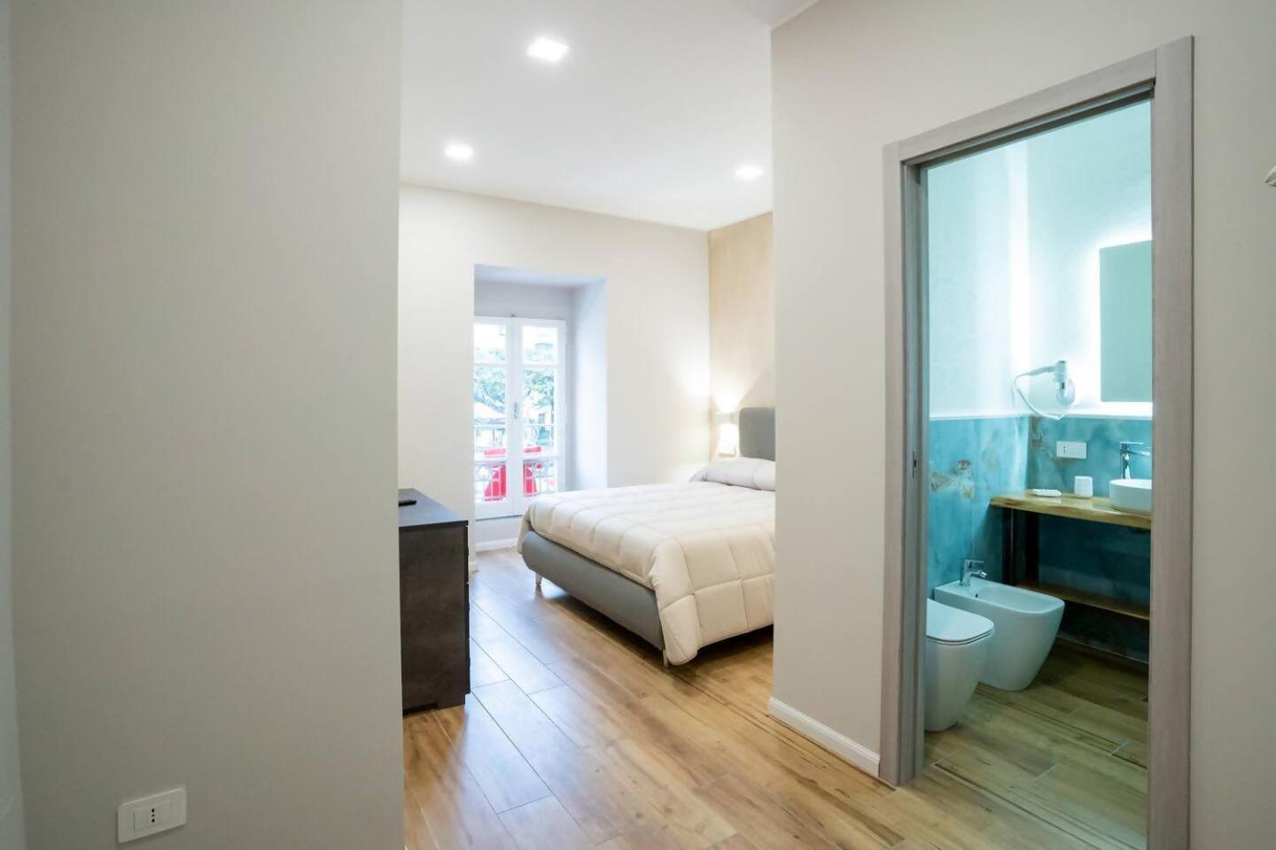Blue Dream Suites Salerno Ngoại thất bức ảnh